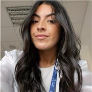 Profesora de primara apta para cualquier edad dentro de ese rengo